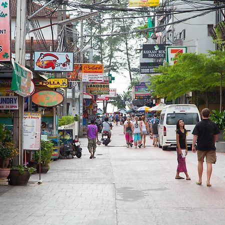 Отель Simple Boutique Seabreeze Patong Экстерьер фото