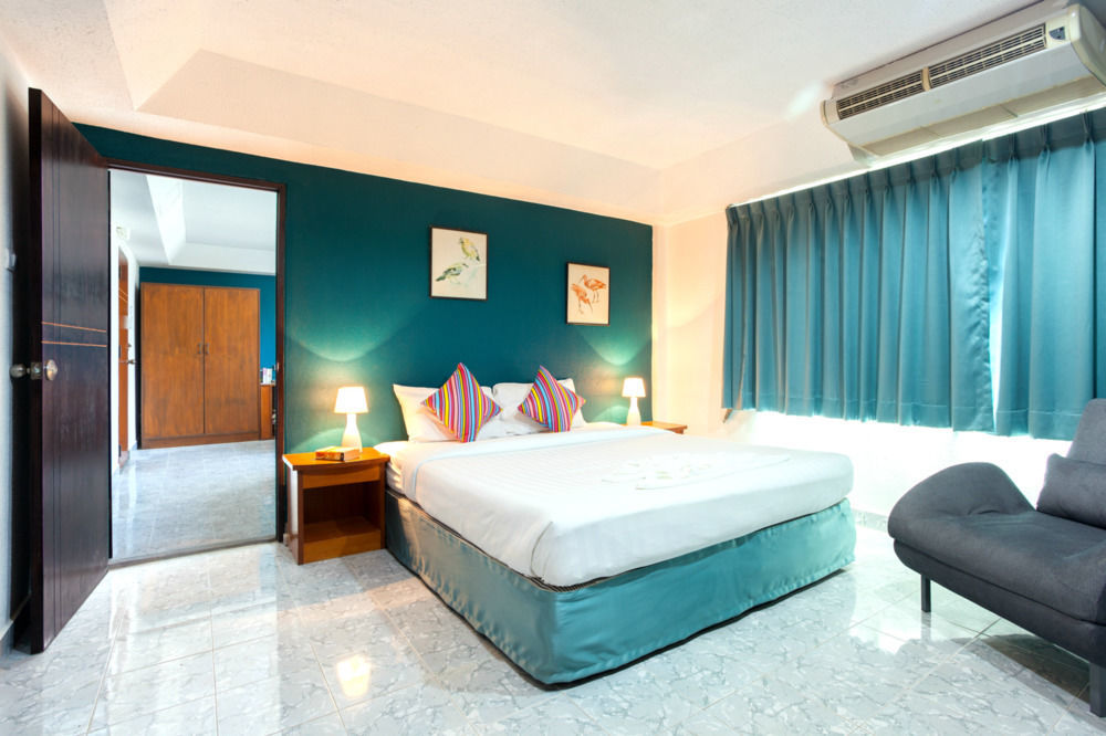 Отель Simple Boutique Seabreeze Patong Экстерьер фото